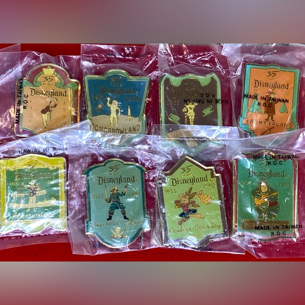 Disneyland Pin Cast Member 35th Anniversary Shield Set Of Rare Vintage